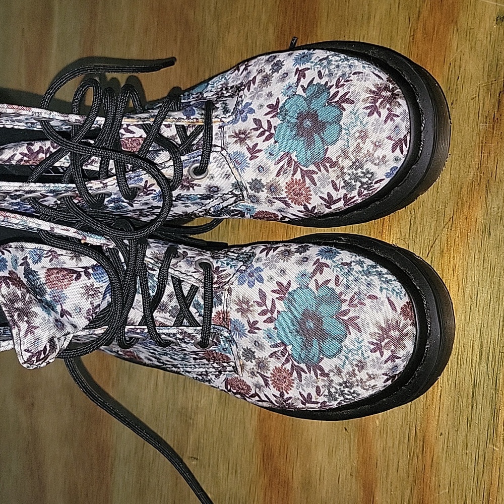 Dr. Martens rare Floral 1460 ? Pascal flower Wanderlust Lace Up Boots US Women 6 - Picture 3 of 6